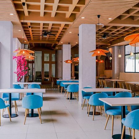 Hotel Presidente Beach Salinas Салинас Экстерьер фото